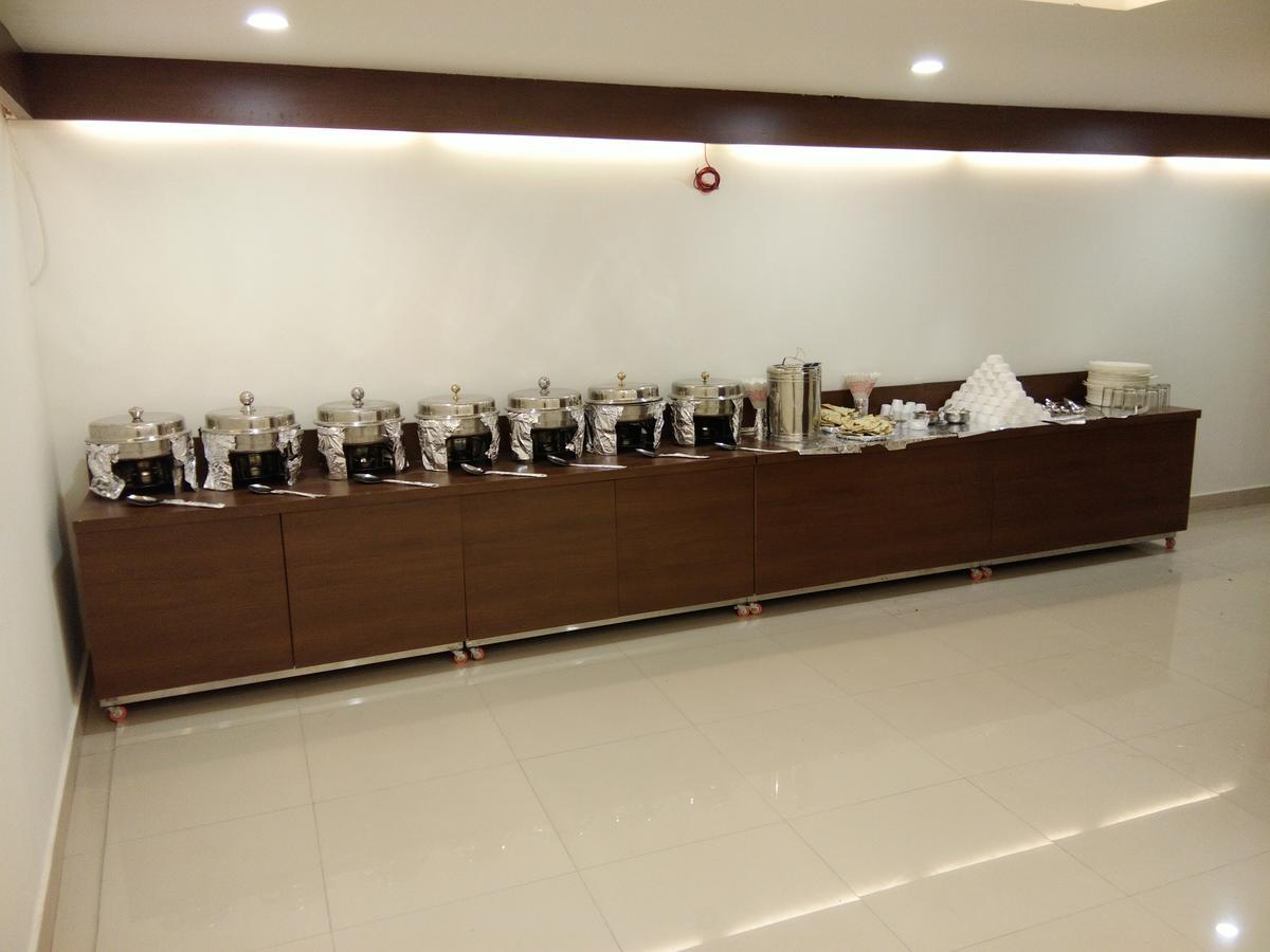 Morya Regency Hamidia Road Hotel Bhopál Kültér fotó